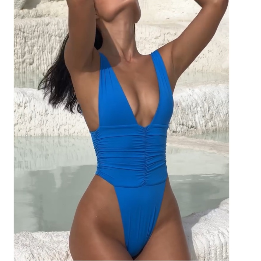 Riot swim bikini size MEDIUM